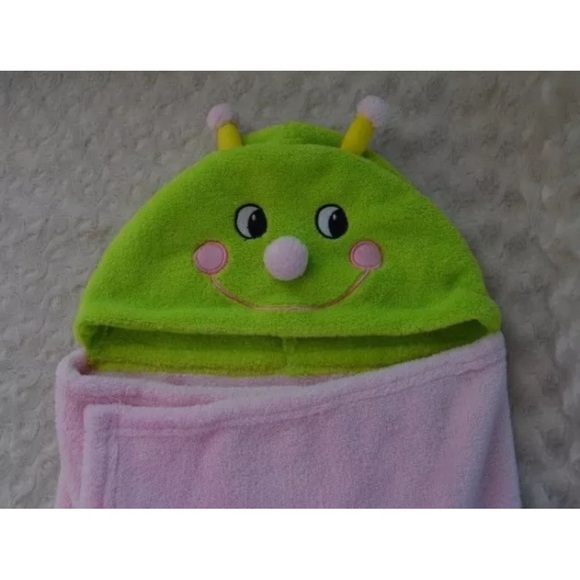 Bedding | Rn 67227 Hooded Baby Blanket Pink Green Cute Bug Soft Plush ...